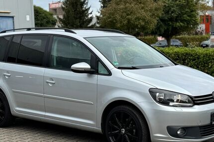 VW Touran 213.831 km 5.990 &euro; Alsdorf 52477