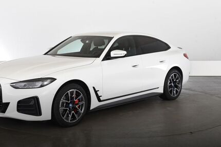 BMW i4 29.296 km 36.770 &euro; Aachen 52078