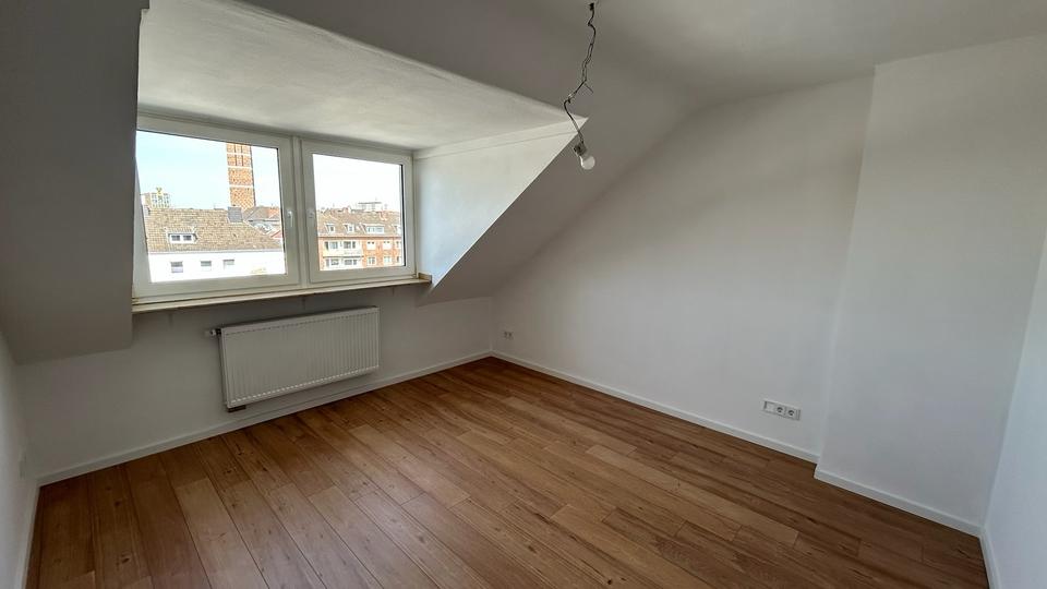 Dachgeschoßwohnung Düren - 3 Zimmer, 60 m&sup2;, 720&euro; | Angebot:26094729