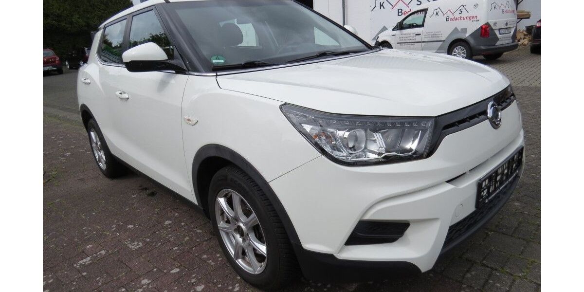 SsangYong Tivoli 115.523 km 6.490 &euro; Übach-Palenberg 52531