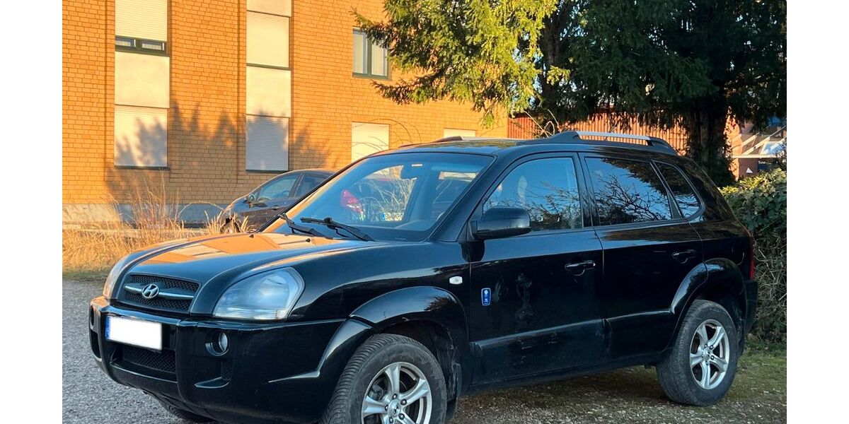 Hyundai TUCSON 146.702 km 3.900 &euro; Düren 52351