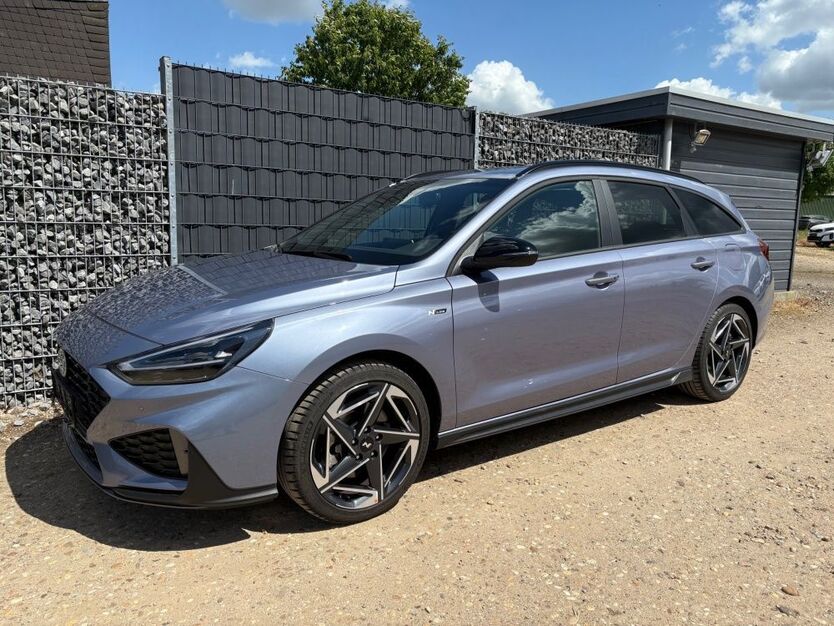 i30
