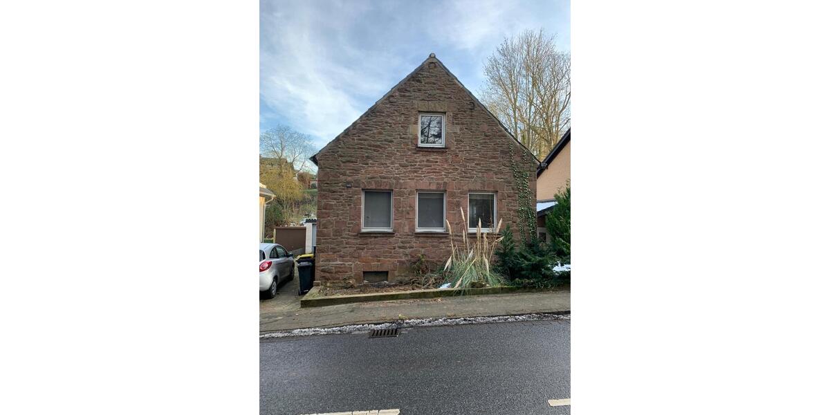 Natursteinhaus in Üdingen mit Garage - renovierungsbedürftig 5 zimmer