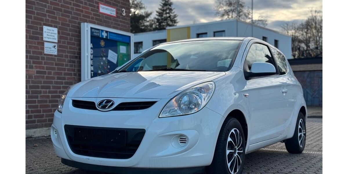 Hyundai i20 122.200 km 4.250 &euro; Düren 52349