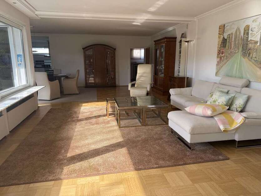 Haus zum Kaufen in Düren 595.000 € 177 m²