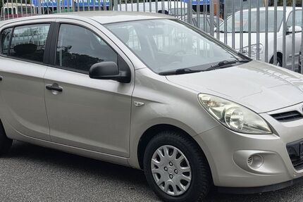 Hyundai i20 125.000 km 3.450 &euro; Niederzier 52382