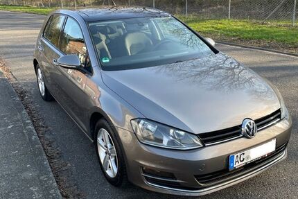 VW Golf 153.000 km 8.890 &euro; Eschweiler 52249