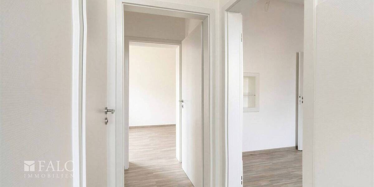 Gewerbeobjekt Eschweiler Röthgen - 6 Zimmer, 115 m&sup2;, 1.000&euro; | Angebot:26141228
