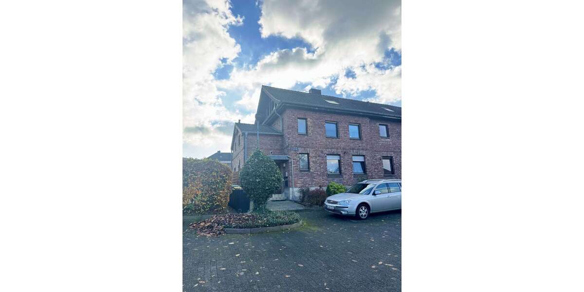 Haus zum Kaufen in Übach-Palenberg 300.000 € 149.11 m² 5 zimmer