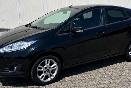 Ford Fiesta 54.000 km 8.300 € Alsdorf 52477