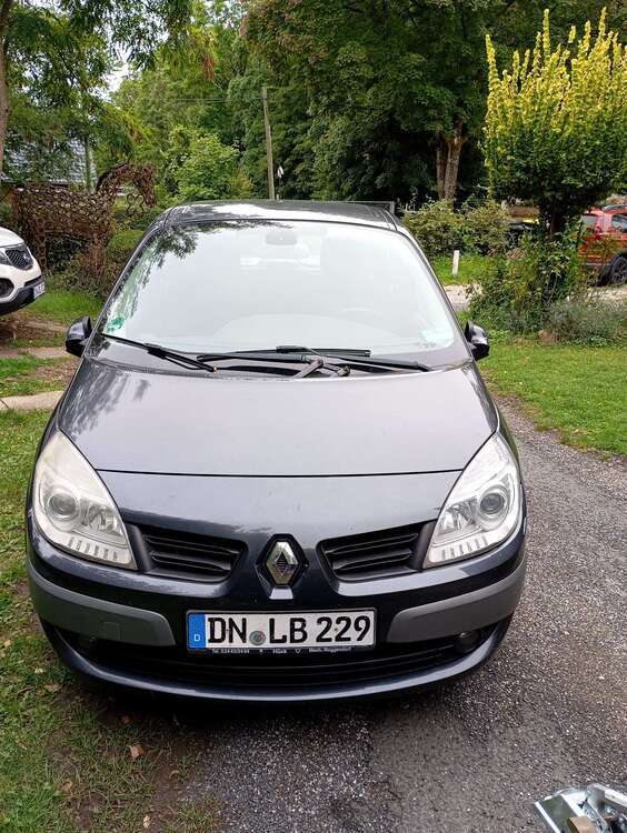 Renault Scenic 328.000 km 2.200 € Hürtgenwald 52393