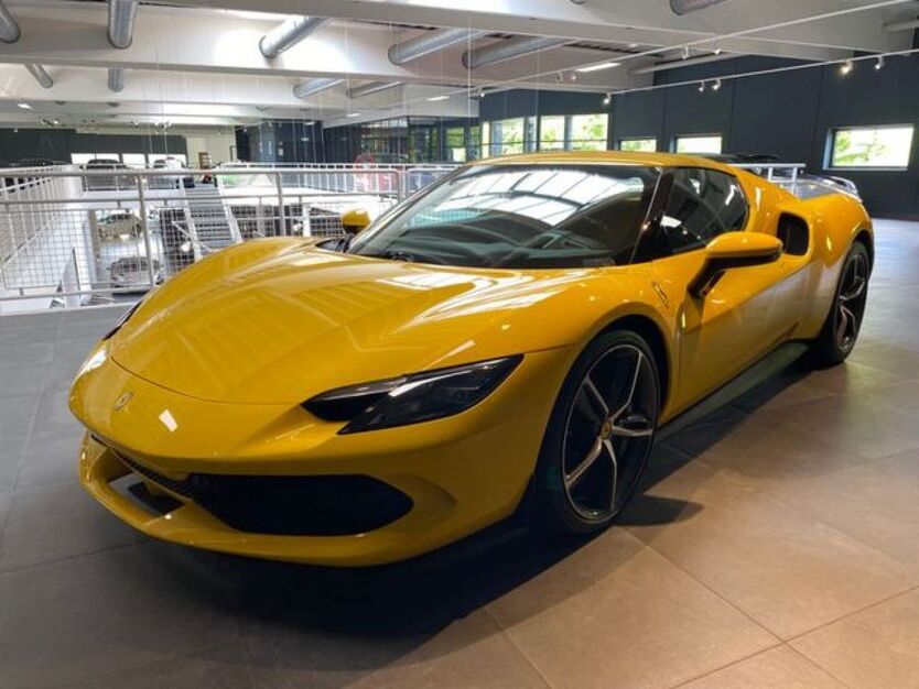 Ferrari 296 GTB 1.440 km 344.900 € Eschweiler 52249