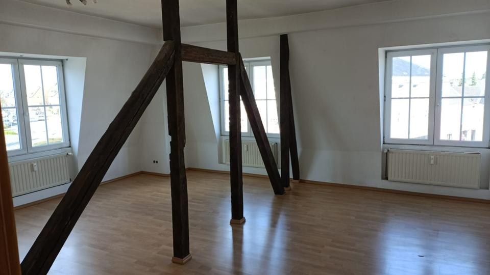 Etagenwohnung Baesweiler - 5 Zimmer, 180 m&sup2;, 1.290&euro; | Angebot:25641520