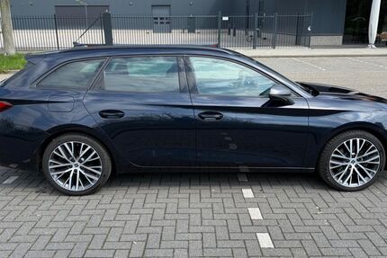 Seat Leon 96.000 km 21.800 &euro; Aachen 52066