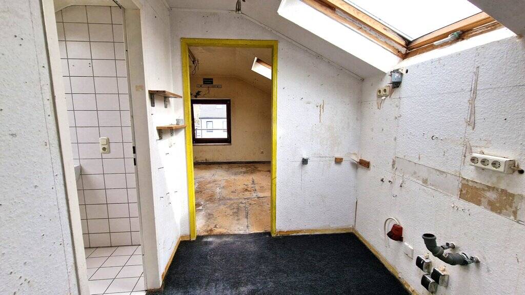 Etagenwohnung Würselen Broichweiden - 5 Zimmer, 144 m&sup2;, 235.000&euro; | Angebot:26557092