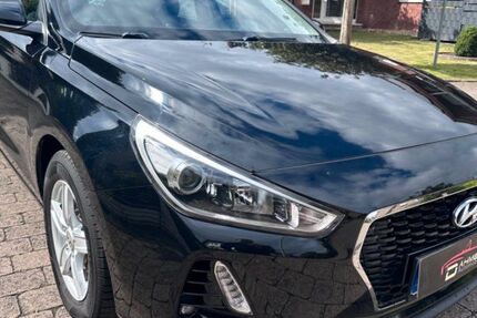Hyundai i30 91.000 km 10.900 € Niederzier-Selhausen 52382