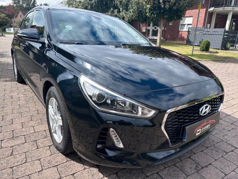 Hyundai i30 91.000 km 10.900 € Niederzier-Selhausen 52382
