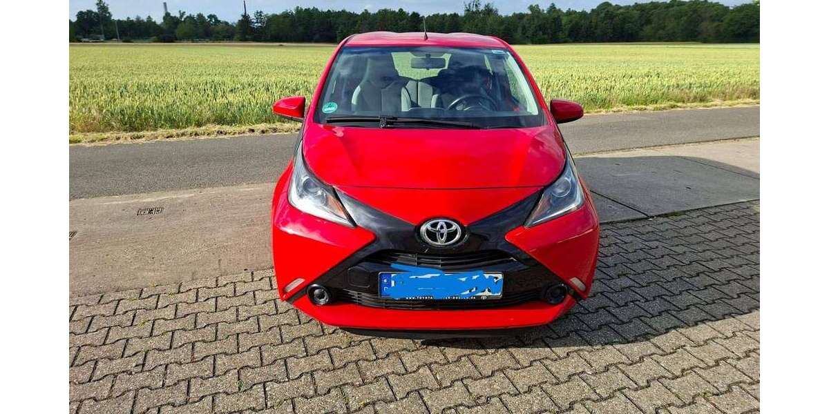 Toyota Aygo 109.000 km 5.899 &euro; Eschweiler 52249