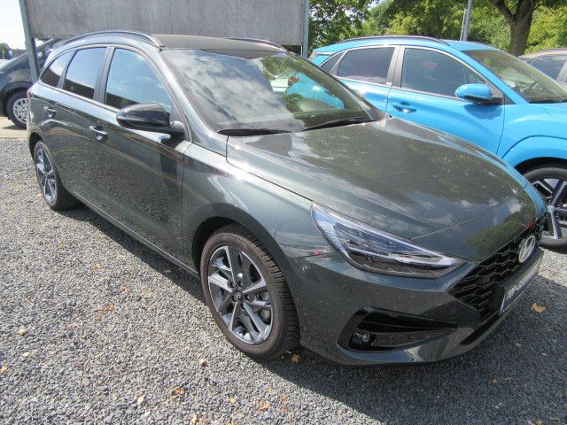 i30