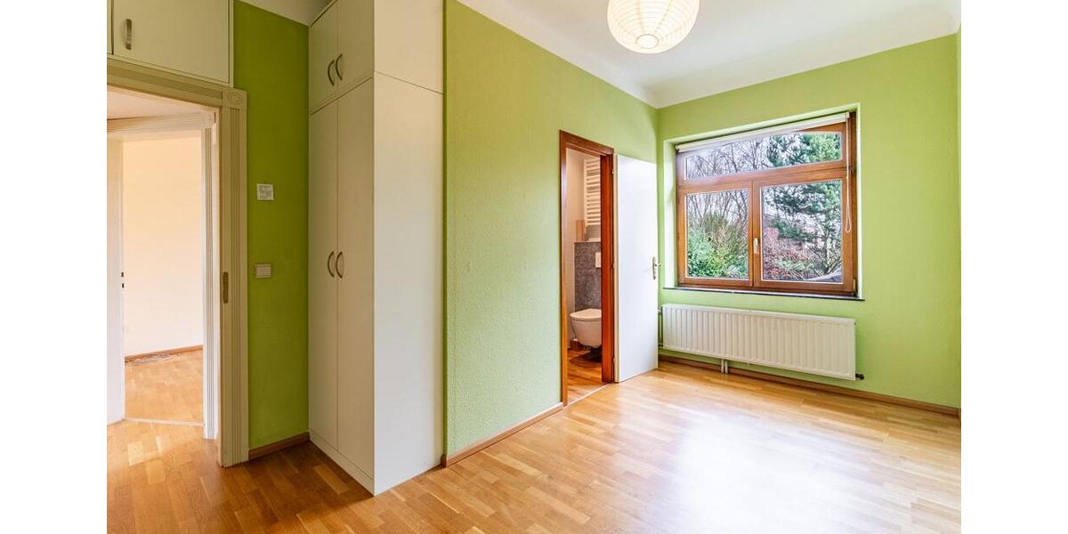 Reihenhaus Aachen Aachen-Mitte - 8 Zimmer, 170 m&sup2;, 295.000&euro; | Angebot:27236969