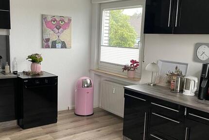Helle, geräumige Dachgeschoss-Wohnung zu vermieten