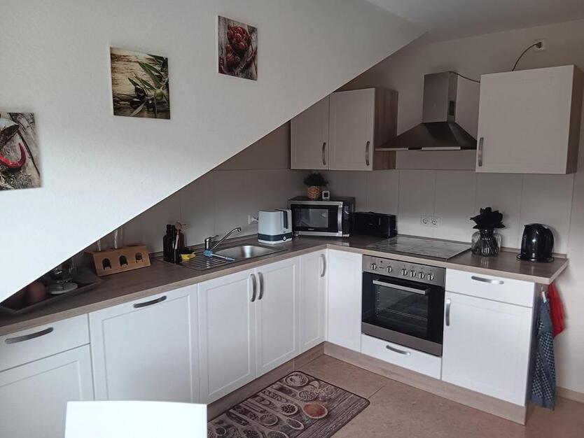 Helle 4-Zimmer-Wohnung mit Balkon, Garage in Eschweiler-Weisweile zimmer