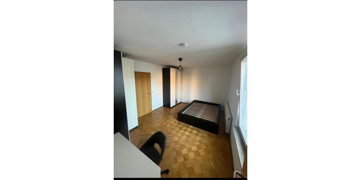 Etagenwohnung Aachen Aachen-Mitte - 4 Zimmer, 120 m&sup2;, 390&euro; | Angebot:24901804