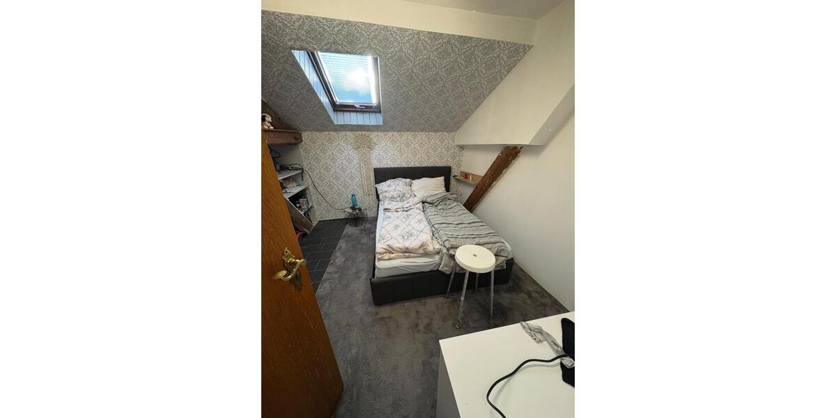 Dachgeschoßwohnung Stolberg (Rhld.) Büsbach - 1 Zimmer, 46 m&sup2;, 450&euro; | Angebot:26223529