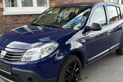 Dacia Sandero 85.000 km 2.999 &euro; Düren 52349