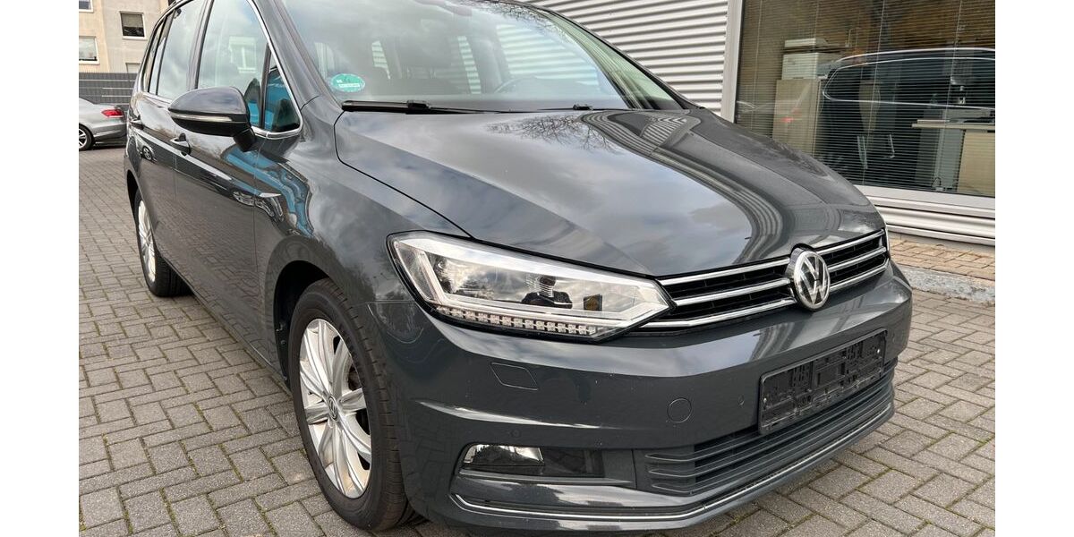 VW Touran 118.000 km 24.800 &euro; Aachen 52078