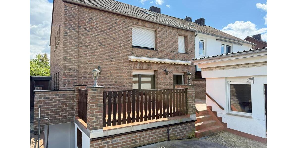 Doppelhaushälfte Alsdorf - 6 Zimmer, 180 m&sup2;, 1.550&euro; | Angebot:26241547