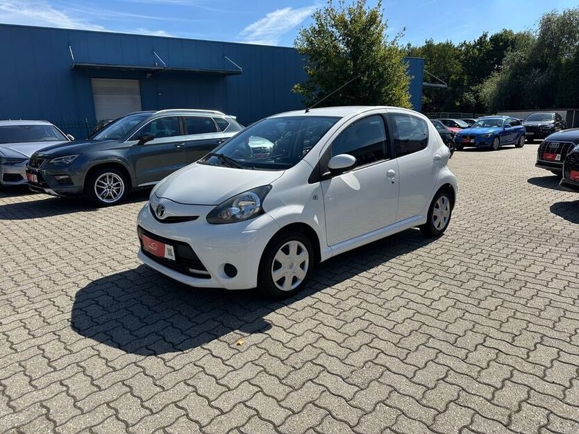 Aygo (X)