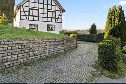 Haus zum Kaufen in Simmerath 229.000 € 209.22 m² 9 zimmer