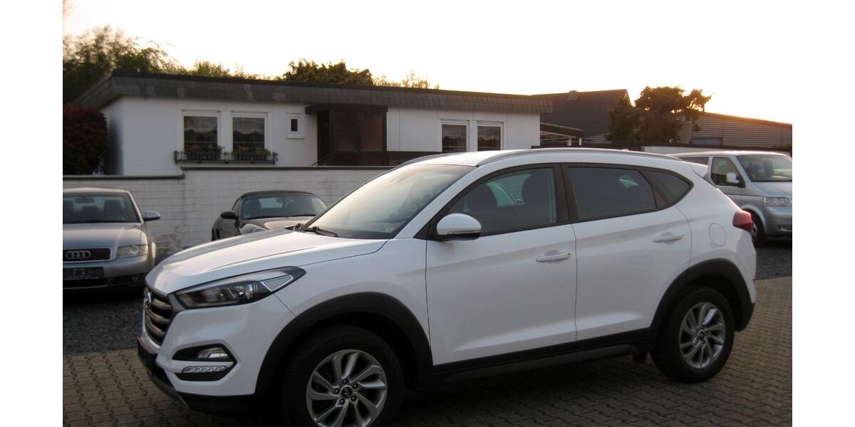 Hyundai TUCSON 100.000 km 12.150 &euro; Niederzier 52382
