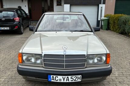 Mercedes-Benz 190 104.000 km 7.900 &euro; Aachen 52062