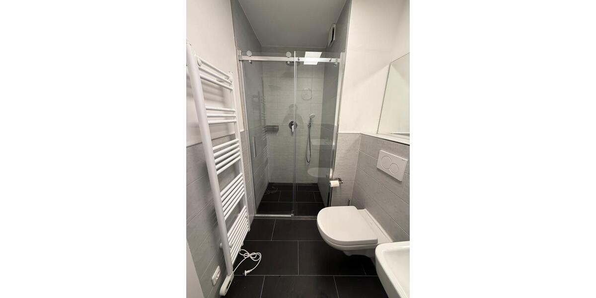 Lichtdurchflutete, reonvierte Wohnung in Eilendorf 2 zimmer