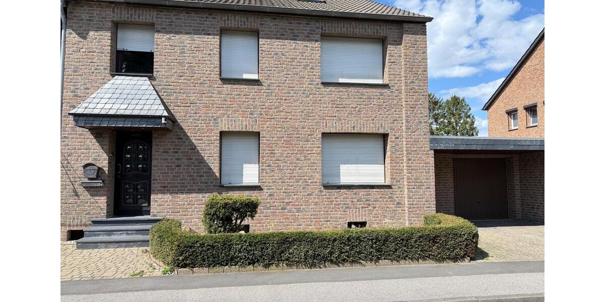 Doppelhaushälfte Alsdorf - 6 Zimmer, 180 m&sup2;, 1.550&euro; | Angebot:26241547