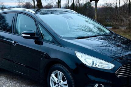 Ford S-Max 85.700 km 16.300 &euro; Düren 52351