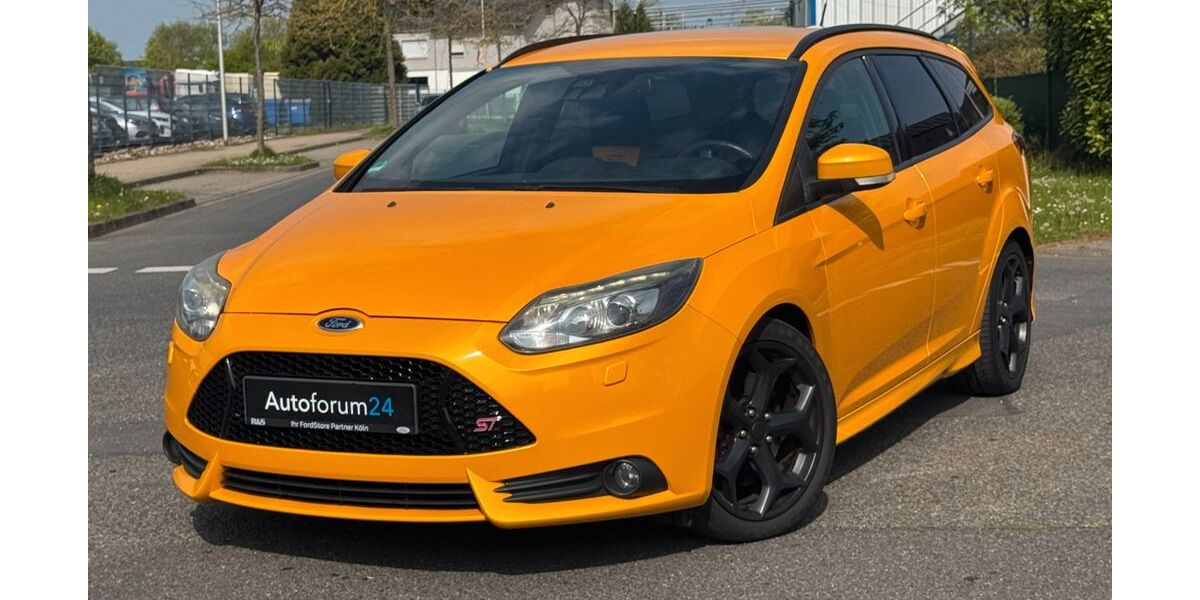 Ford Focus 162.000 km 8.999 &euro; Jülich 52428