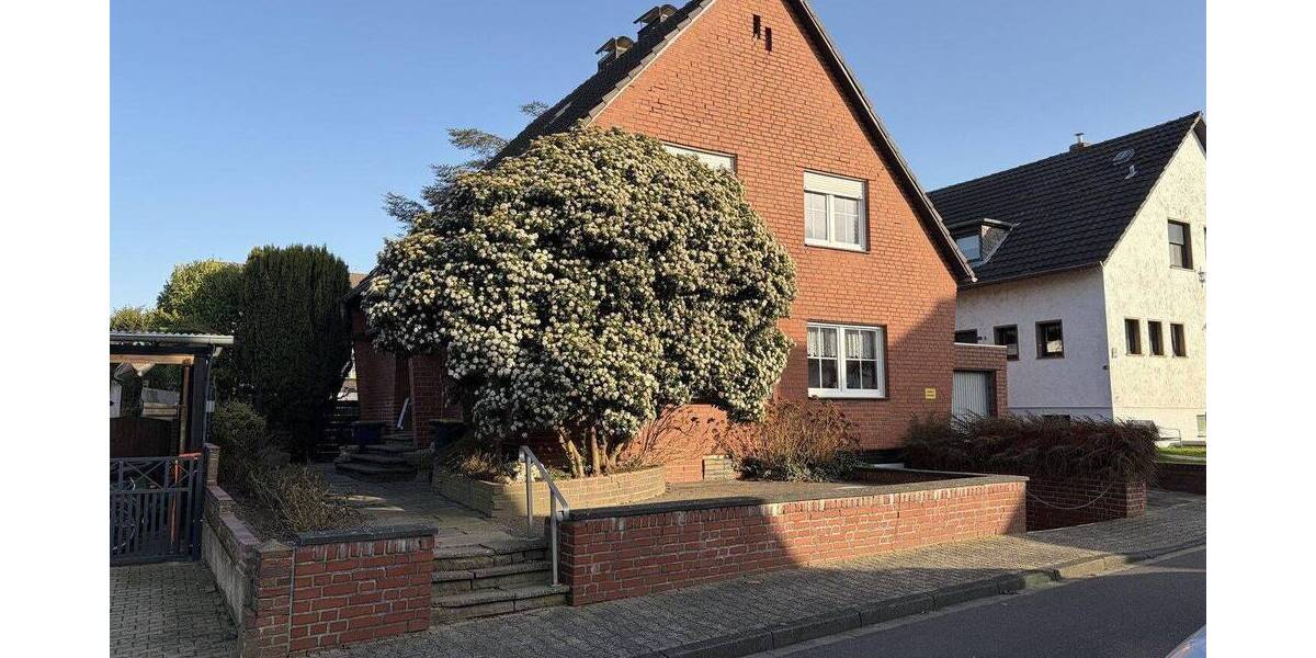 Einfamilienhaus Übach-Palenberg Palenberg - 8 Zimmer, 119 m&sup2;, 278.000&euro; | Angebot:26859247