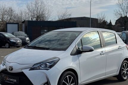 Toyota Yaris 62.621 km 12.999 &euro; Düren 52349