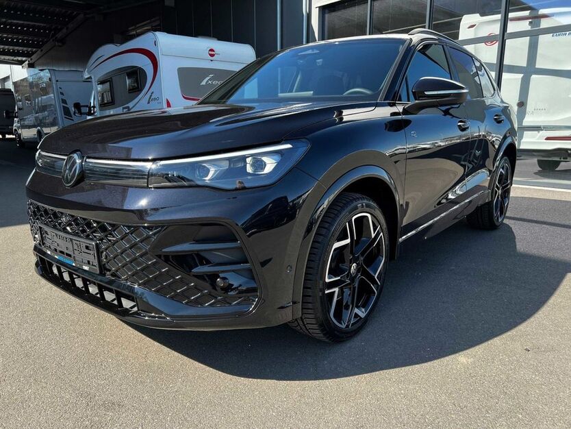 VW Tiguan 17.899 km 47.880 € Düren 52351