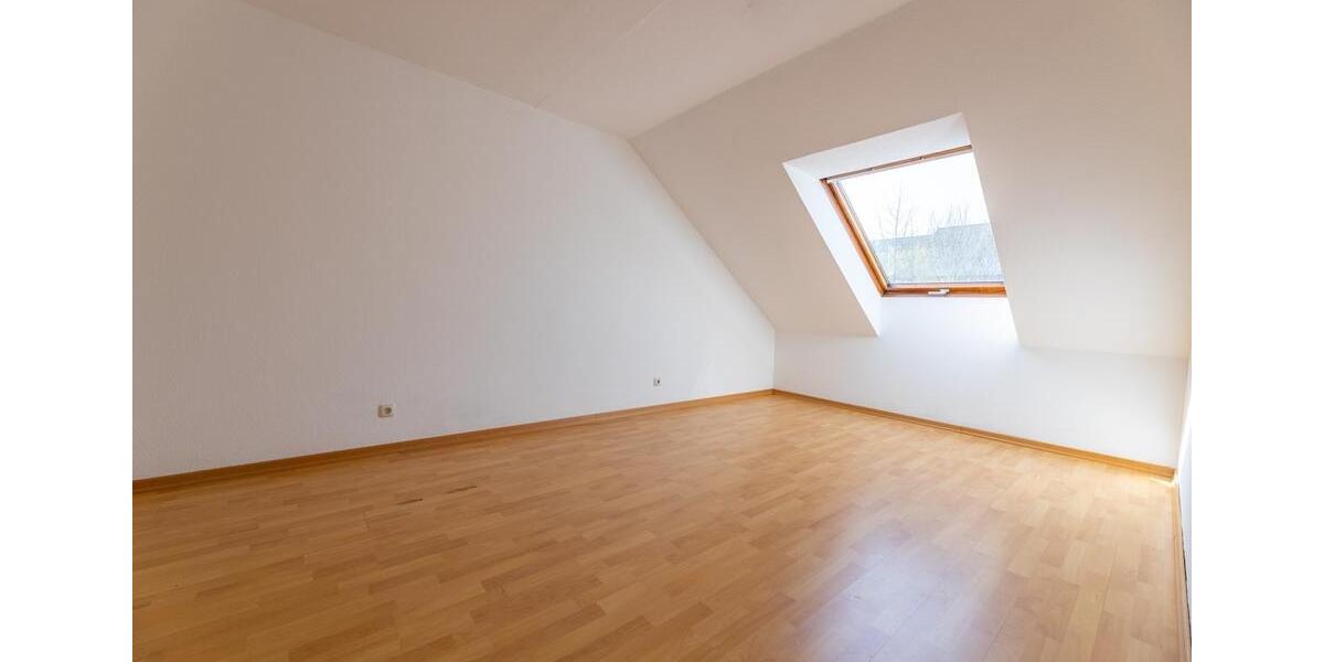 Dachgeschoßwohnung Aachen Eilendorf - 5 Zimmer, 119 m&sup2;, 380.000&euro; | Angebot:27202306