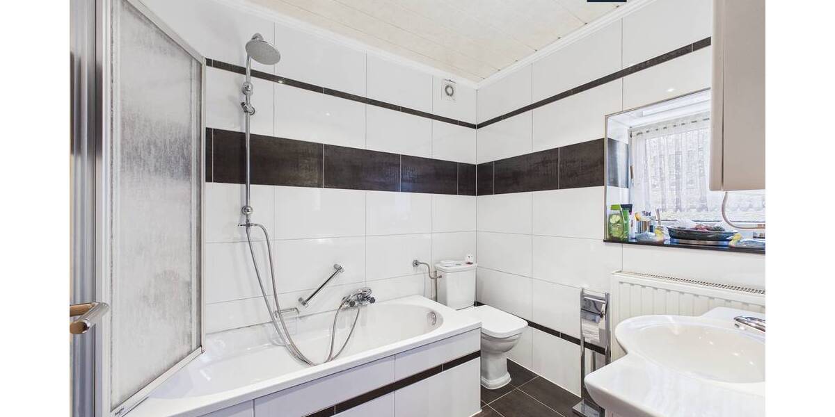 Mehrfamilienhaus, Wohnhaus Herzogenrath - 6 Zimmer, 219 m&sup2;, 299.000&euro; | Angebot:26217861