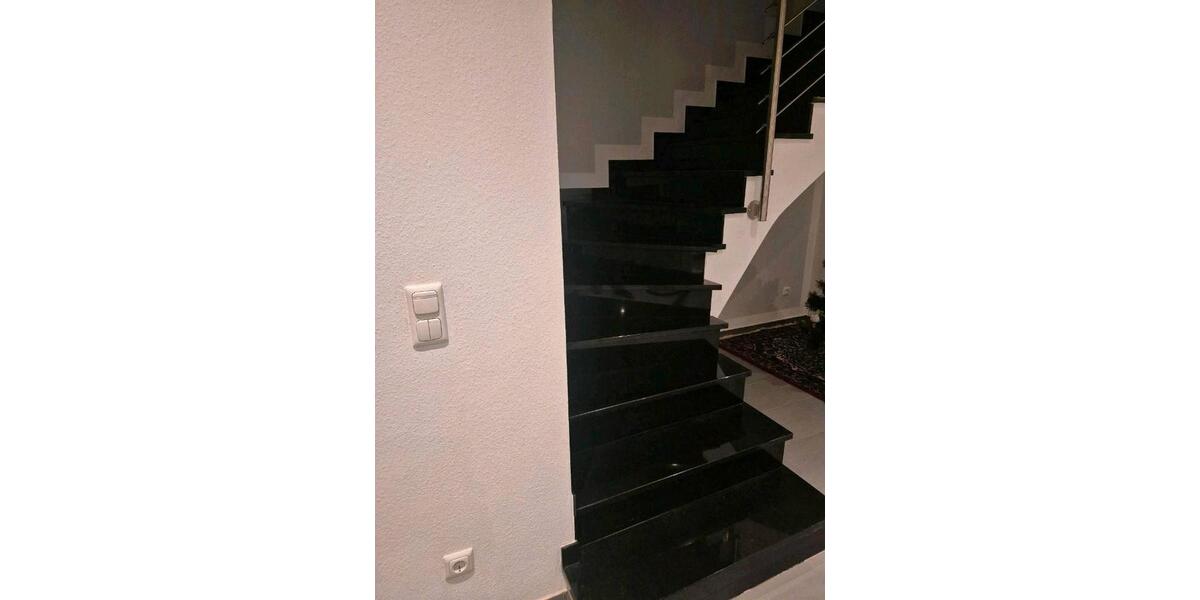 Einfamilienhaus KFW55 232m 2011 2 Garagen mit Restarbeiten 5 zimmer