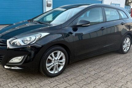 Hyundai i30 102.000 km 8.500 € Aachen 52068