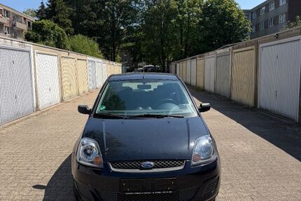 Ford Fiesta 165.000 km 2.300 &euro; Aachen 52078