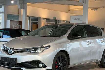 Toyota Auris 89.000 km 13.499 &euro; Inden 52459