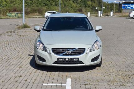 Volvo S60 89.000 km 10.999 € Roetgen 52159