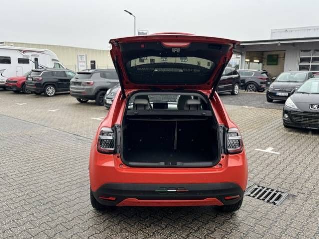 Fiat 600 8.141 km 38.990 € Jülich 52428
